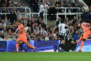 Newcastle United vs Barcelona (02:00 – 19/09)
