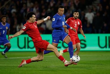 Pháp vs Azerbaijan (01:45 – 11/10)