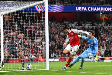 Arsenal vs Olympiakos (02:00 – 02/10)