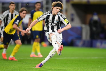 Union SG vs Newcastle United (23:45 – 01/10)